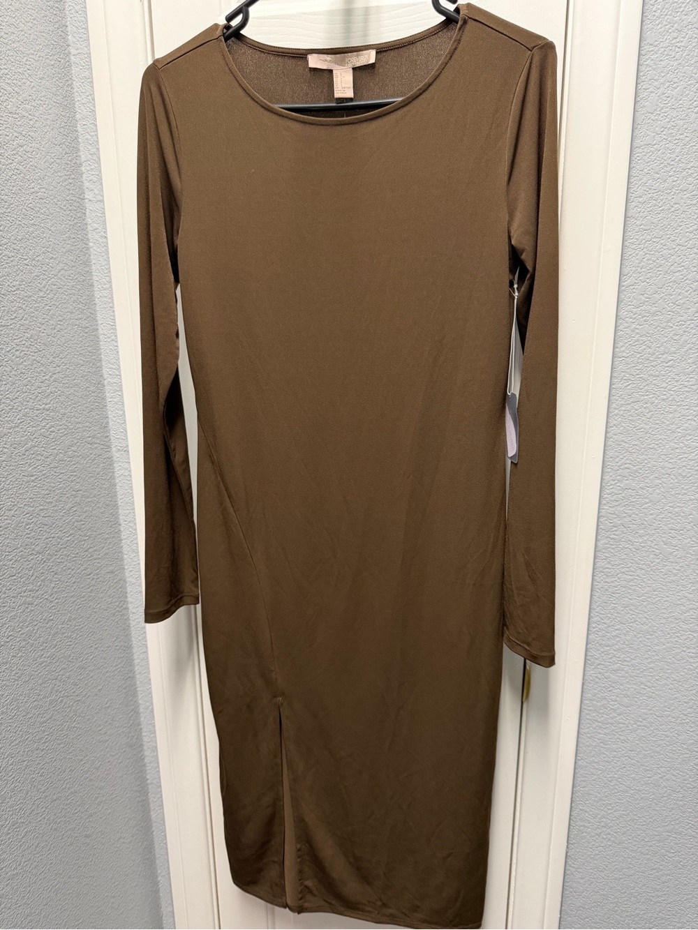 Forever 21 Large Knee Len choco brown dress with slit. Stretchy